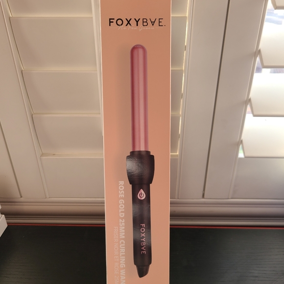 Foxybae Other - New Foxybae 25mm Curling Wand Rose Gold hair iron